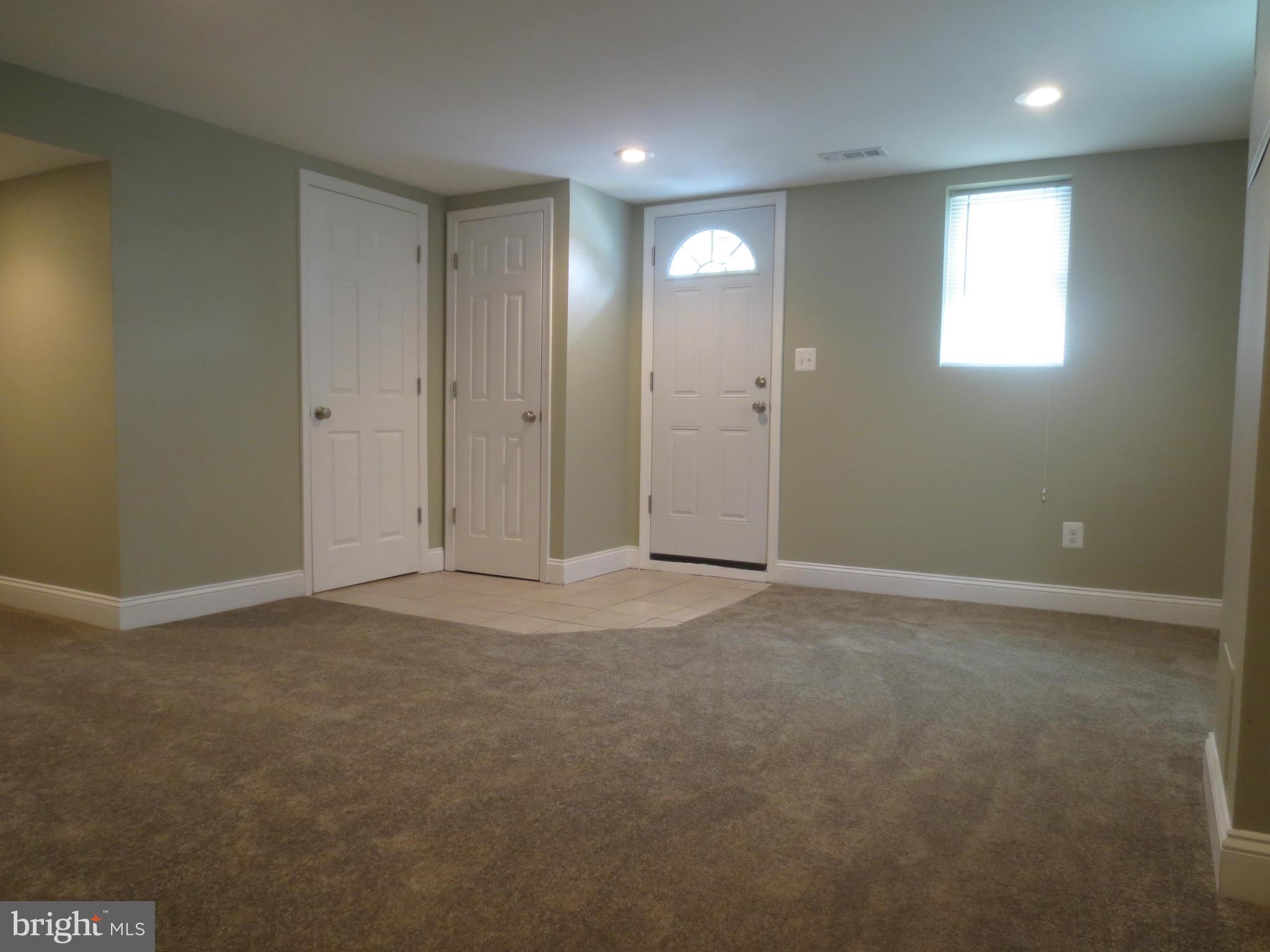 912 Stamford Road Baltimore, MD 21229 - Photo 13 of 28 Basement Family Room