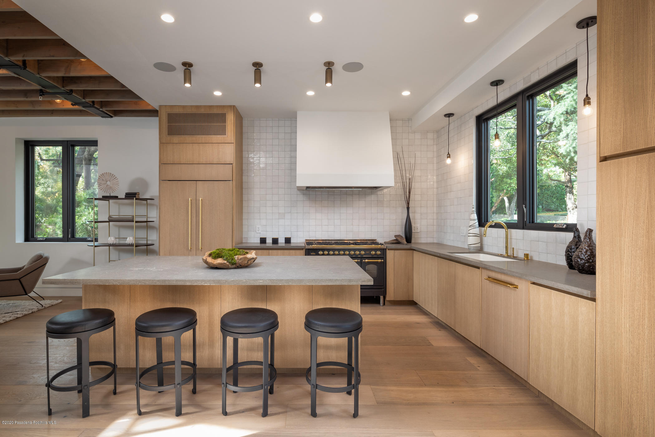 1105 Buena Vista Street South Pasadena, CA 91030 - Photo 6 of 29 Large Island