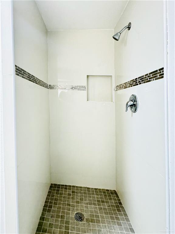 220 5th Street Weslaco, TX 78596 - Photo 21 of 25