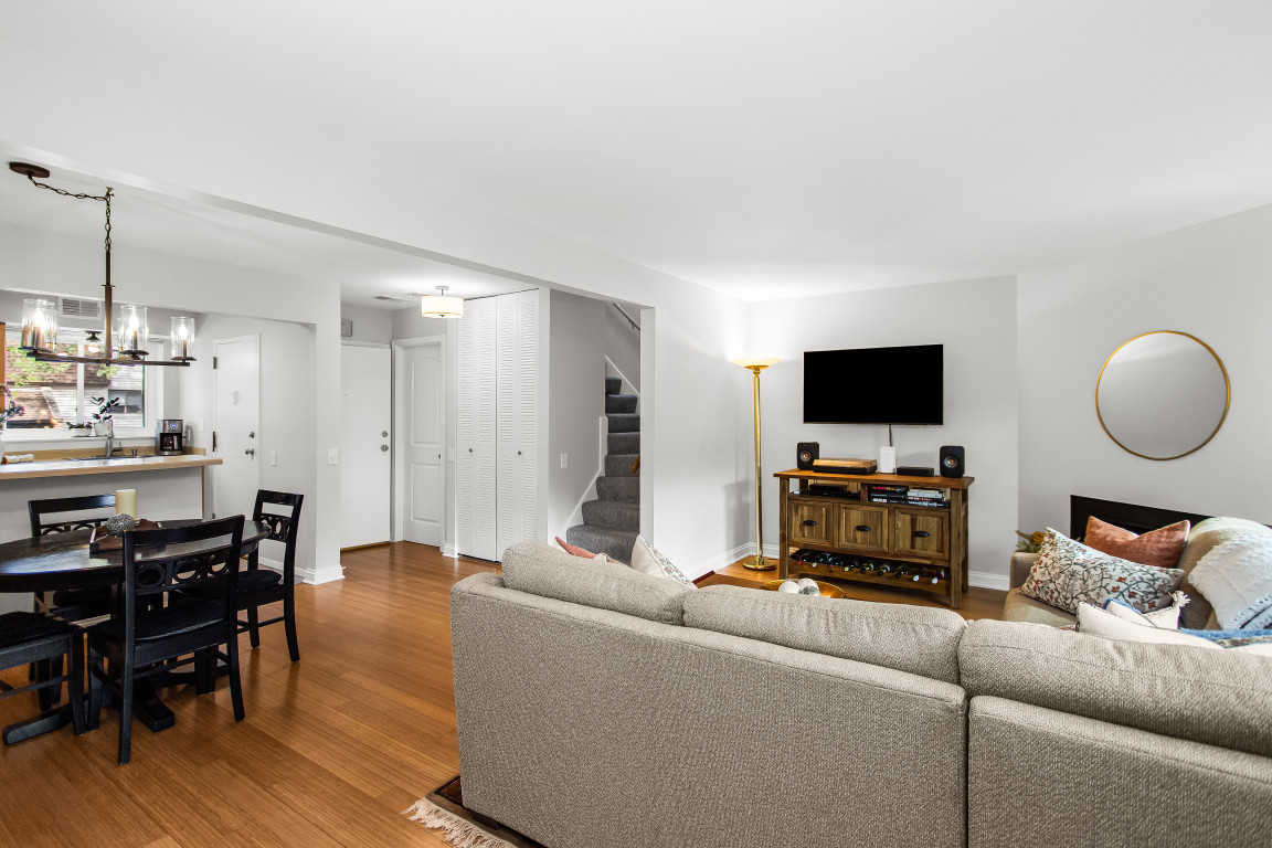 435 Elm Street, Unit 4G Deerfield, IL 60015 - Photo 4 of 29