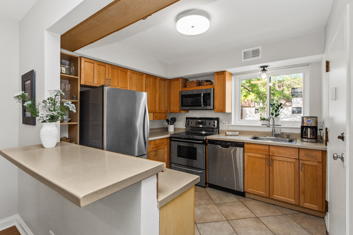 435 Elm Street, Unit 4G Deerfield, IL 60015 - Photo 9 of 29