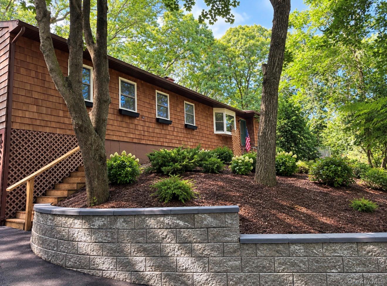 2398 River Road Calverton, NY 11933 - Photo 1 of 5 Gallery Image 1