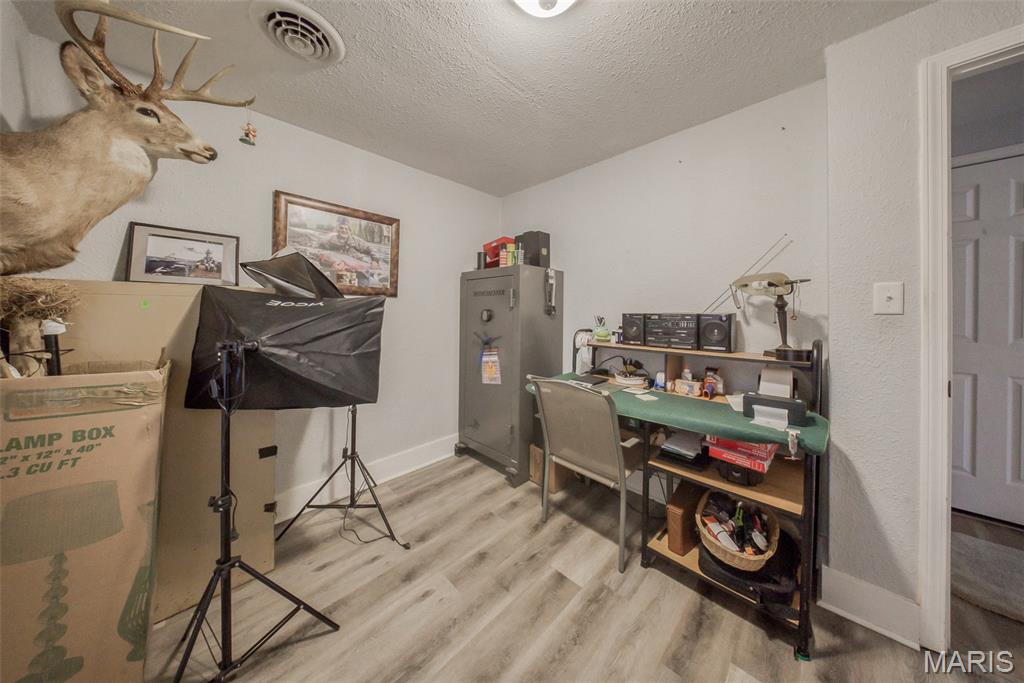 12185 County Road 2170 Rolla, MO 65401 - Photo 15 of 57