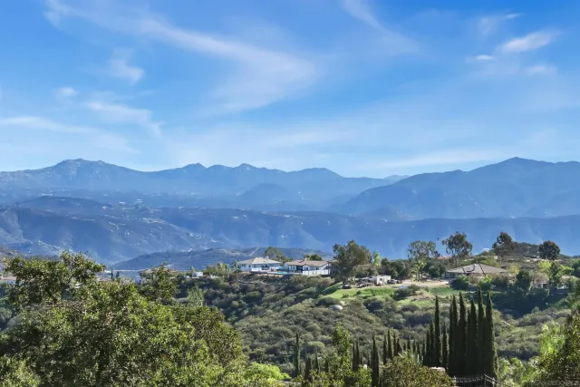 $779,000 | 497 Mountain View Road, El Cajon, CA 92021