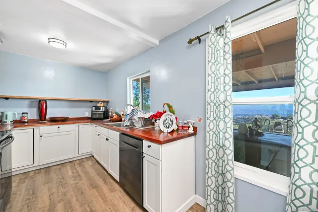 $779,000 | 497 Mountain View Road, El Cajon, CA 92021