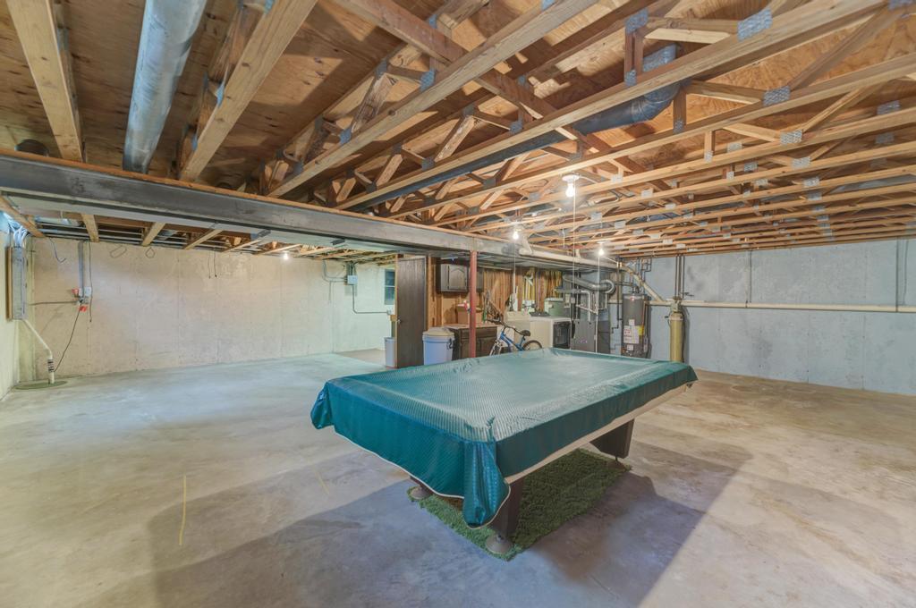457 Fall Circle Roselle, IL 60172 - Photo 27 of 37 a view of an empty room