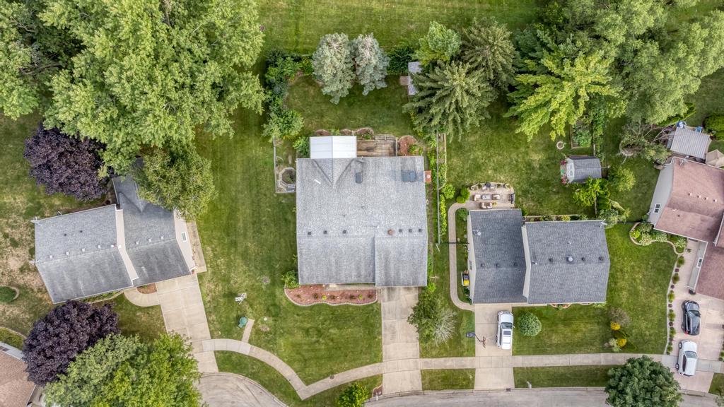 457 Fall Circle Roselle, IL 60172 - Photo 36 of 37 an aerial view of a house with outdoor space and street view