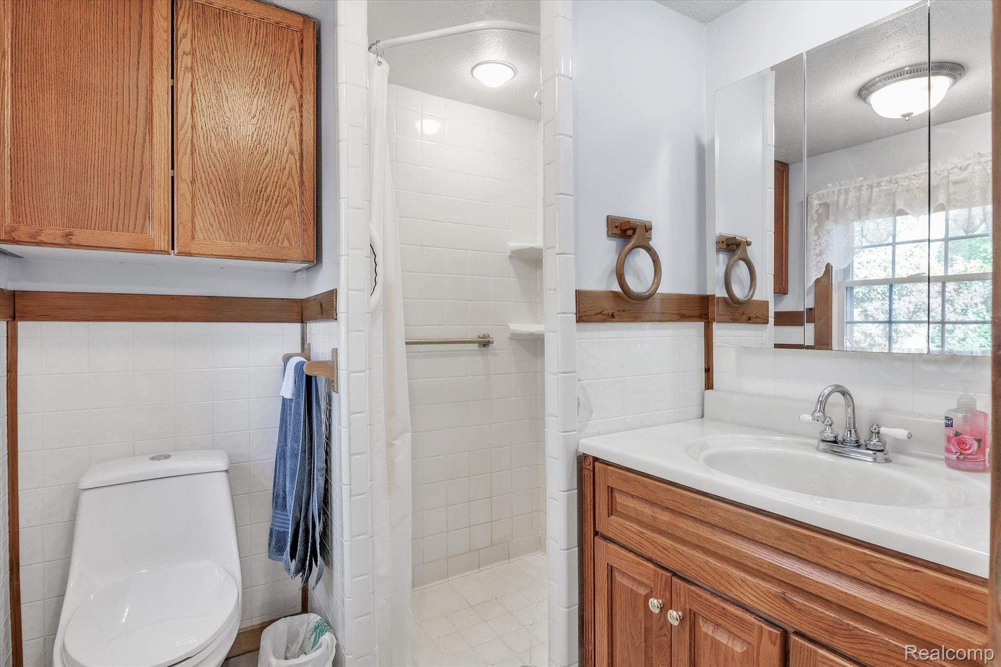 3310 Meridian Road Leslie, MI 49251 - Photo 17 of 49 Bath off back house entry, with shower!