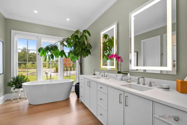 $2,450,000 | 355 Hickory Court, Lake Forest, IL 60045