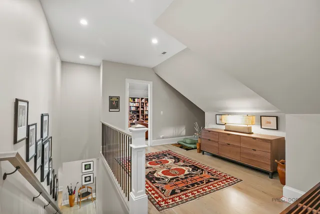 $2,450,000 | 355 Hickory Court, Lake Forest, IL 60045