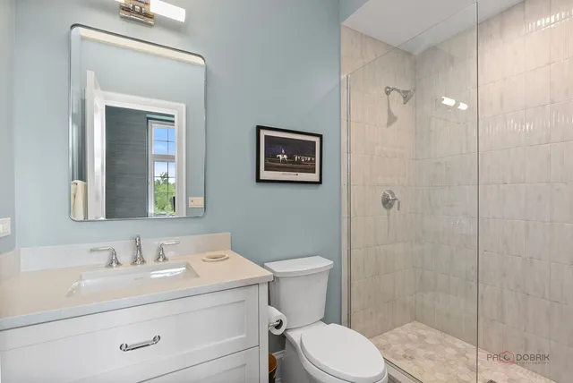 $2,450,000 | 355 Hickory Court, Lake Forest, IL 60045