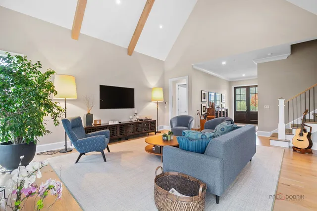 $2,450,000 | 355 Hickory Court, Lake Forest, IL 60045