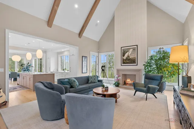 $2,450,000 | 355 Hickory Court, Lake Forest, IL 60045