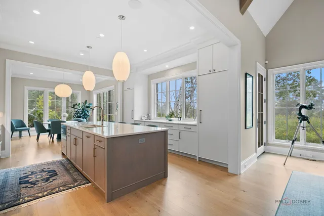 $2,450,000 | 355 Hickory Court, Lake Forest, IL 60045