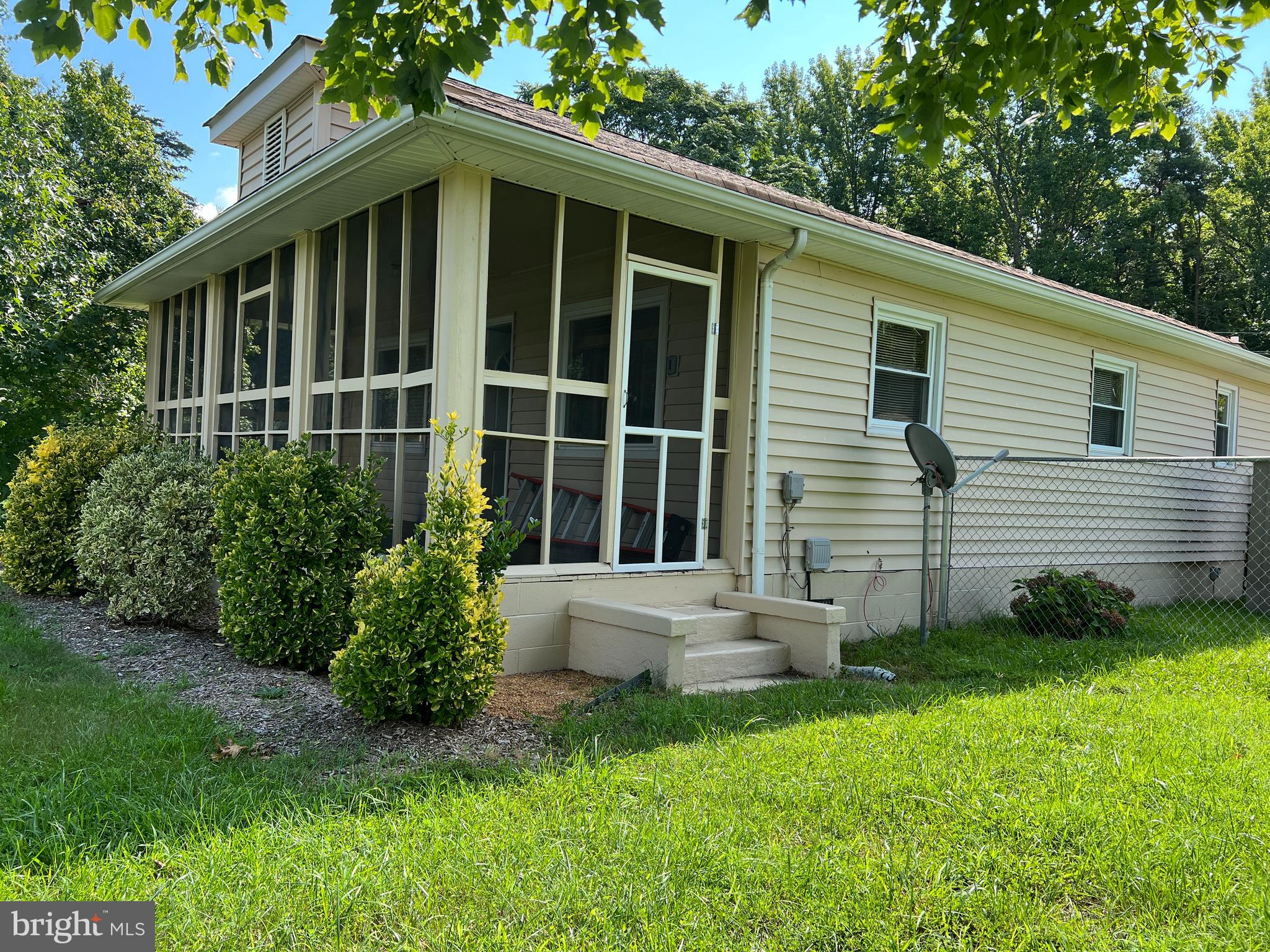 Sweet little home in KG ready for you to move in!