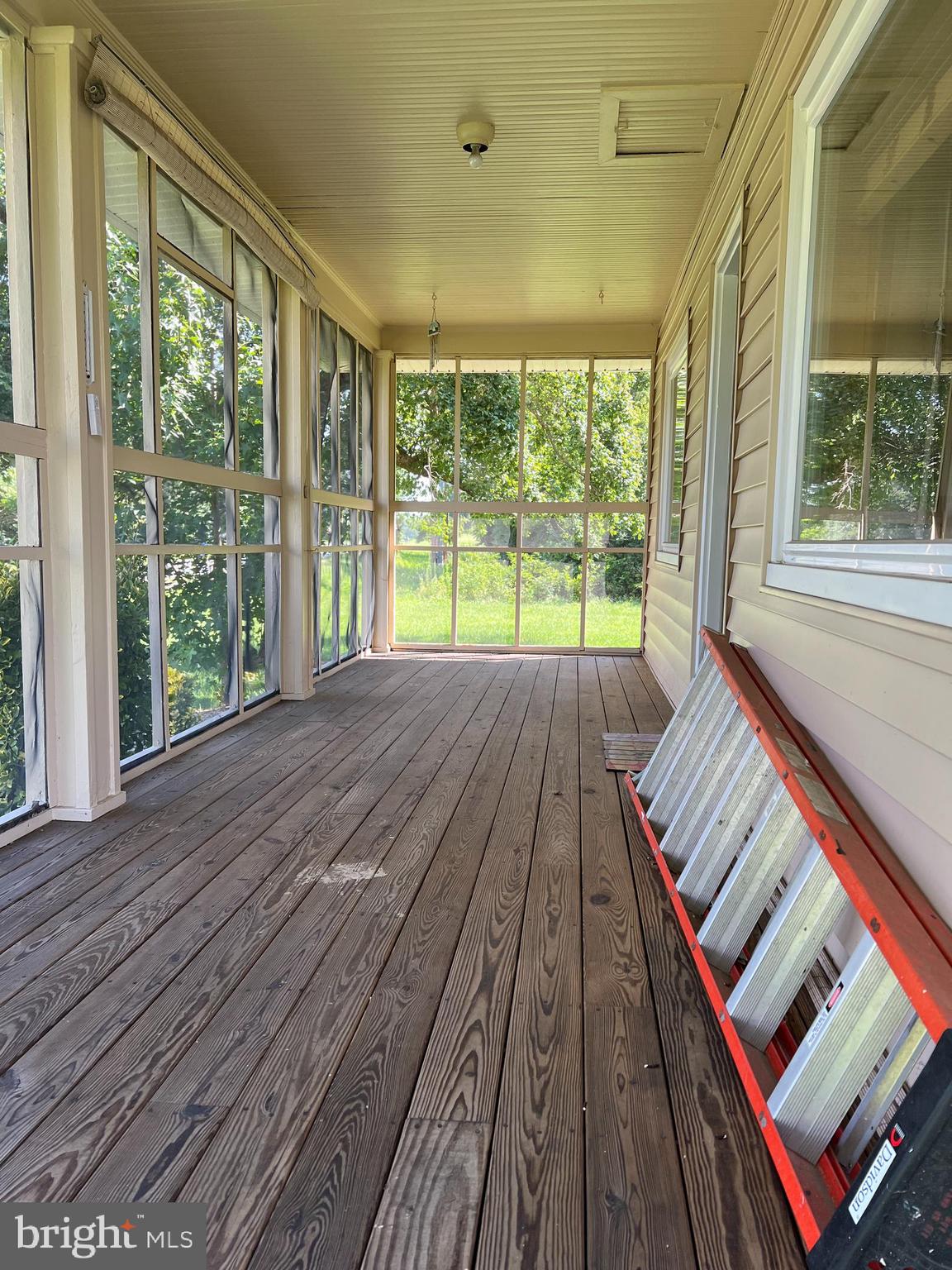 14070 Ridge Road King George, VA 22485 - Photo 4 of 24 Long screened in porch to enjoy