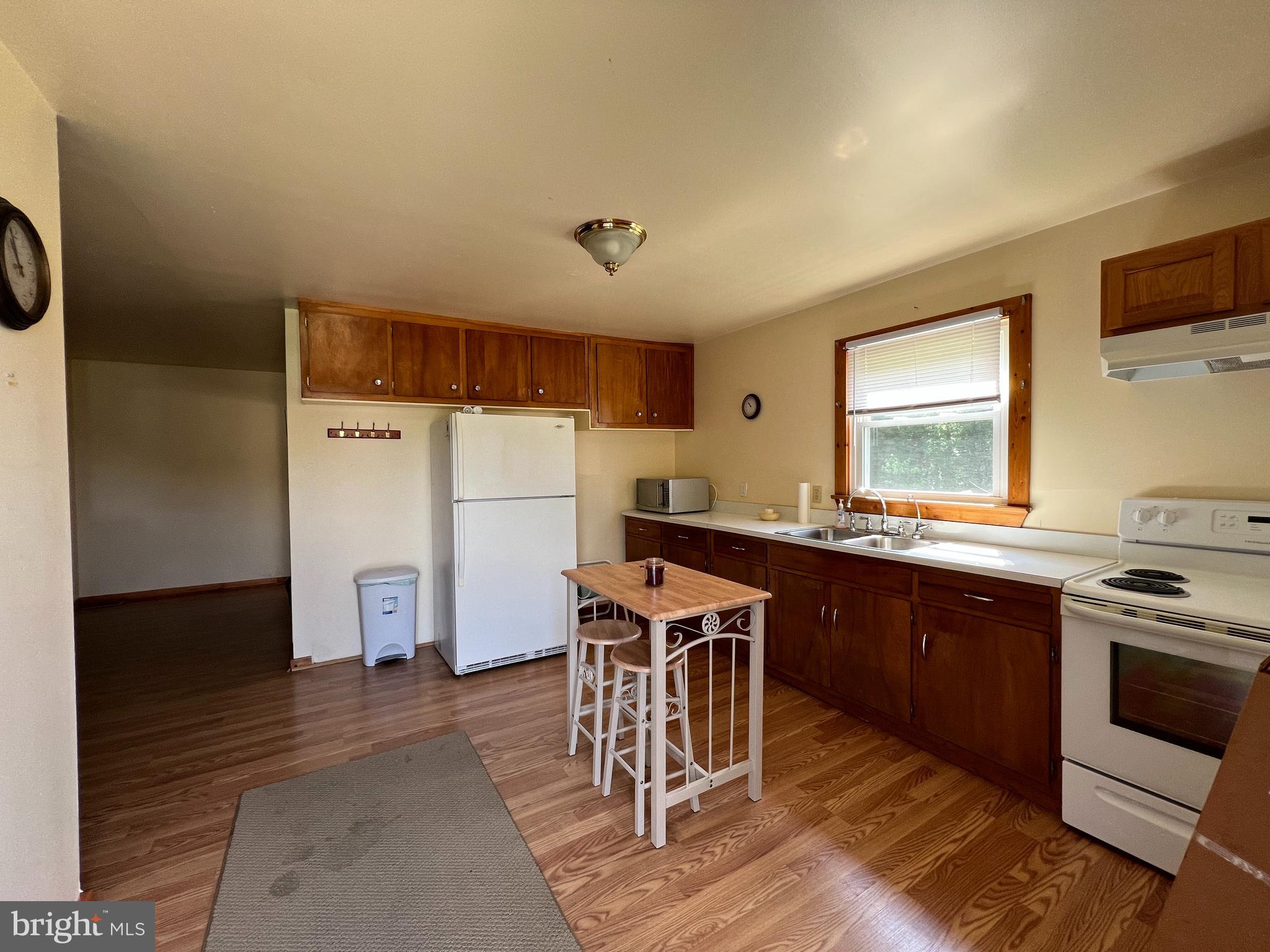 14070 Ridge Road King George, VA 22485 - Photo 5 of 24 A large kitchen that could easily be remodeled
