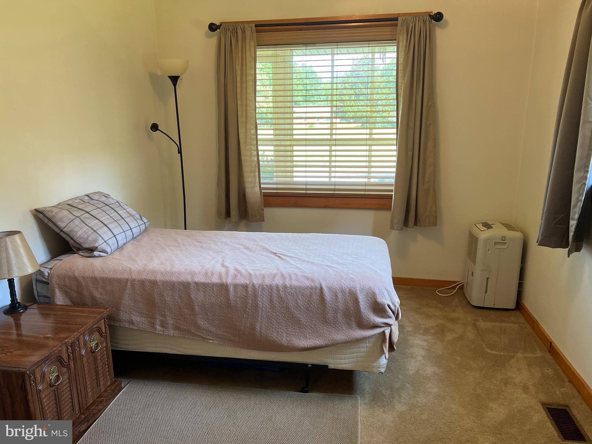 14070 Ridge Road King George, VA 22485 - Photo 10 of 24 Front bedroom