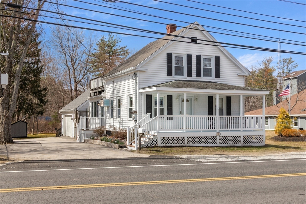 35 Lafayette Road Salisbury, MA 01952 - Photo 36 of 40 a front view of a house with a yard