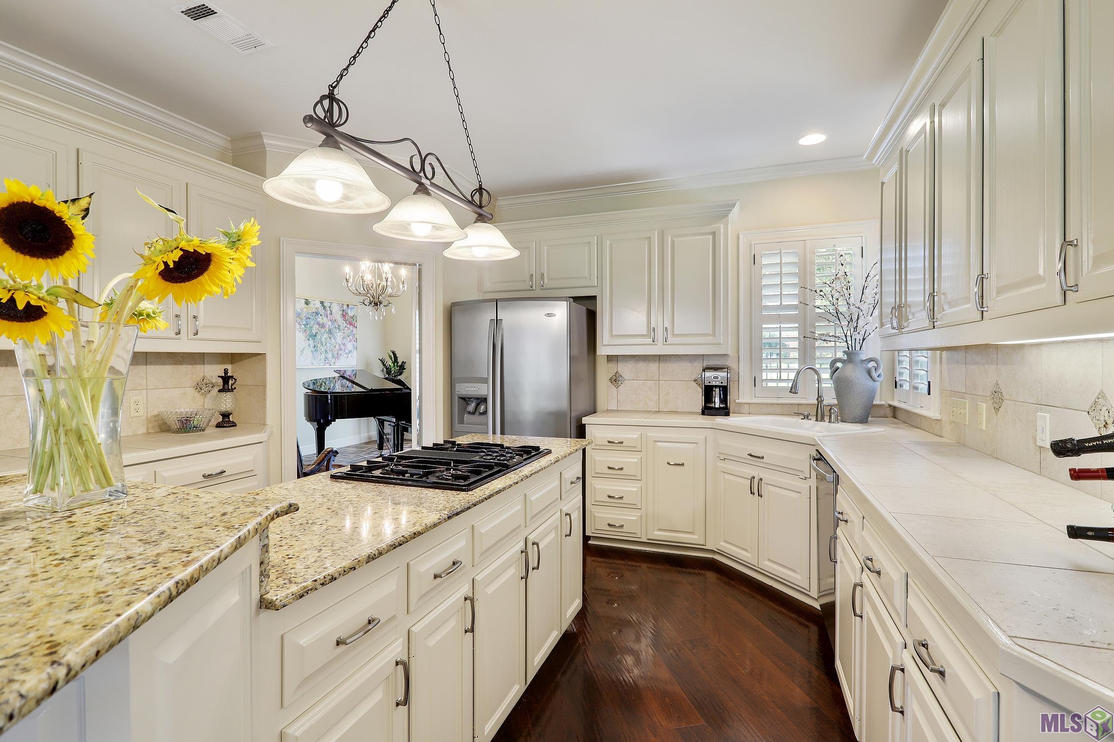 10913 Classique Drive Baton Rouge, LA 70815 - Photo 8 of 26 Gallery Image 8