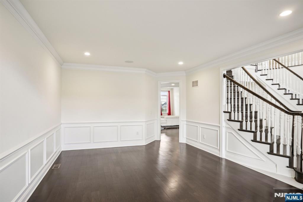 281 Crescent Avenue Ramsey, NJ 07430 - Photo 6 of 47