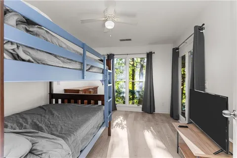 a view of an entryway with a livingroom