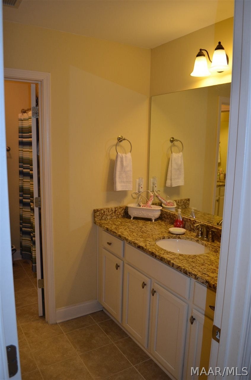 109 High Pt Road Newton, AL 36352 - Photo 31 of 36 Bathroom