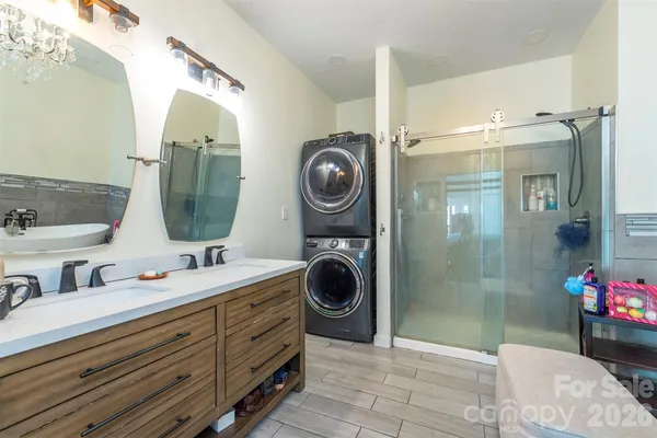 $639,000 | 622 Rutherford Drive, Nebo, NC 28761