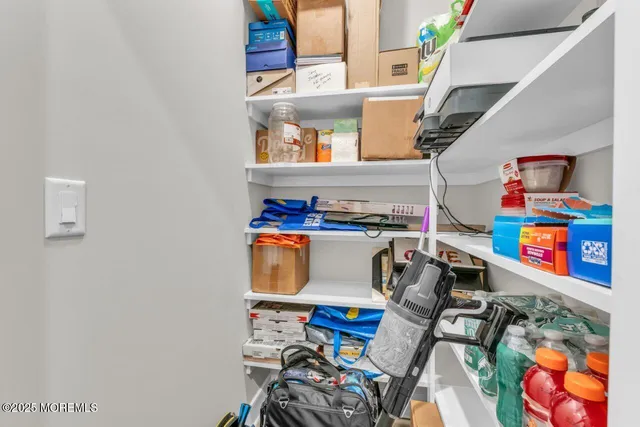 $850,000 | 314 Auburn Terrace, Manalapan, NJ 07726