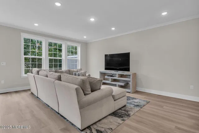 $850,000 | 314 Auburn Terrace, Manalapan, NJ 07726