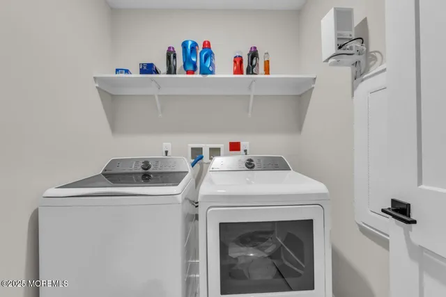 $850,000 | 314 Auburn Terrace, Manalapan, NJ 07726