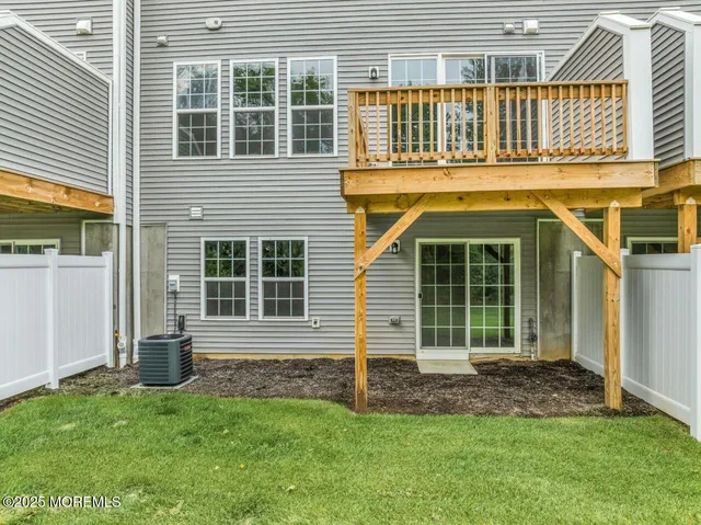 $850,000 | 314 Auburn Terrace, Manalapan, NJ 07726