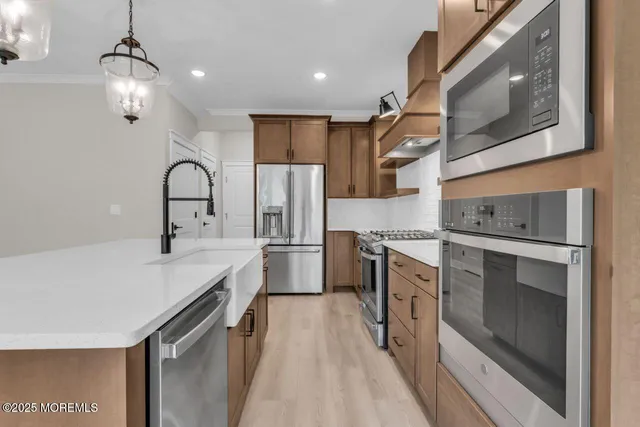 $850,000 | 314 Auburn Terrace, Manalapan, NJ 07726