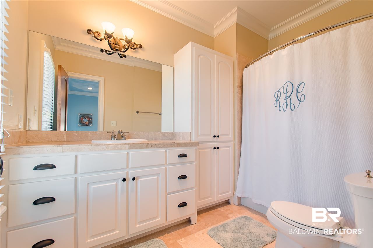 34 Viale Bellezza Fairhope, AL 36532 - Photo 31 of 42 Private Bath for BR 1
