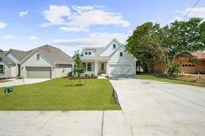 $3,300 | 122 John Street, Aledo, TX 76008