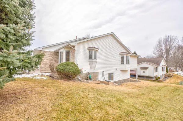 $339,900 | 5170 Upper 141st Street West, Apple Valley, MN 55124