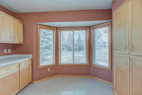 $339,900 | 5170 Upper 141st Street West, Apple Valley, MN 55124