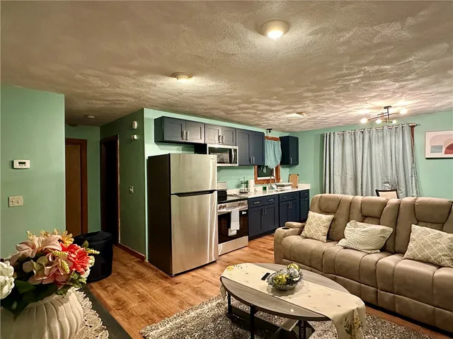 $2,400 | 44 Beatrice Avenue, Unit 2, Warwick, RI 02889