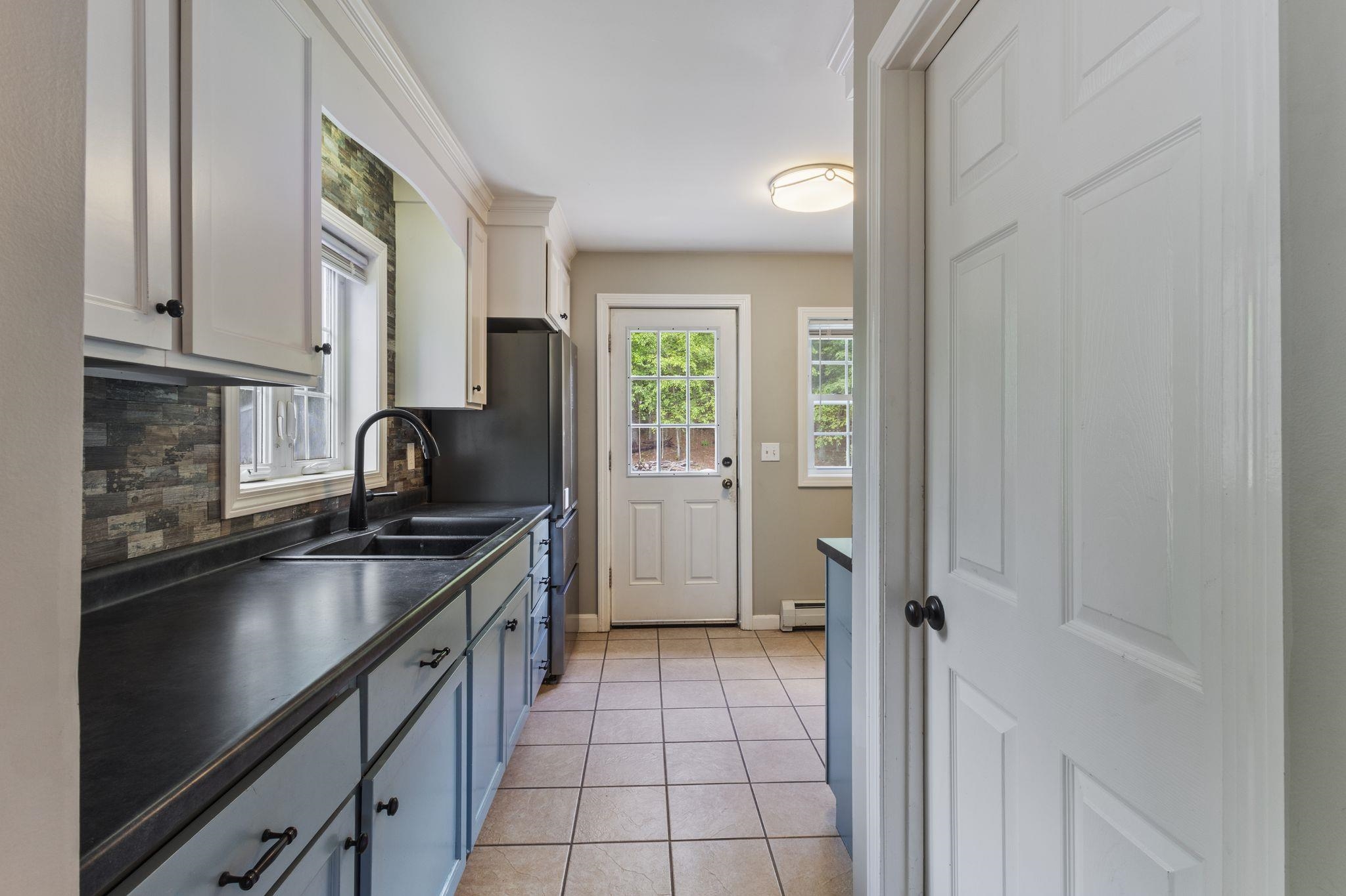 220 Milton Road Rochester, NH 03868 - Photo 12 of 48