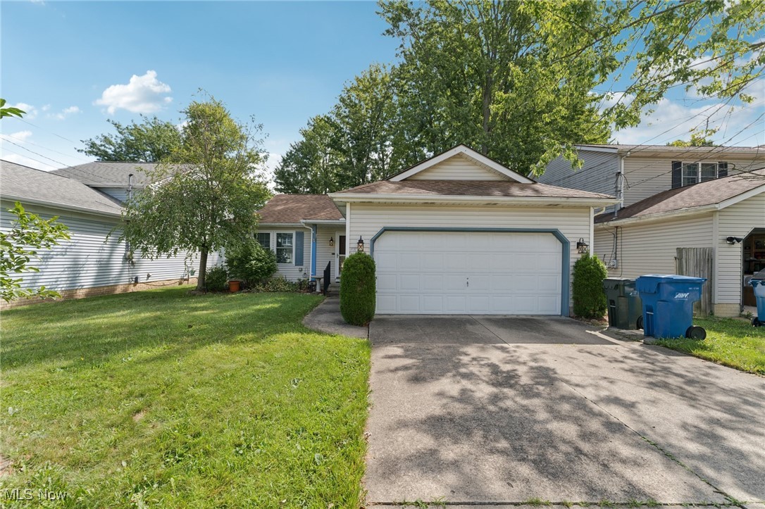 5919 Ridgeview Boulevard North Ridgeville, OH 44039 - Photo 1 of 42