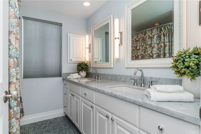 $3,000,000 | 3304 North Poinsettia Avenue, Manhattan Beach, CA 90266