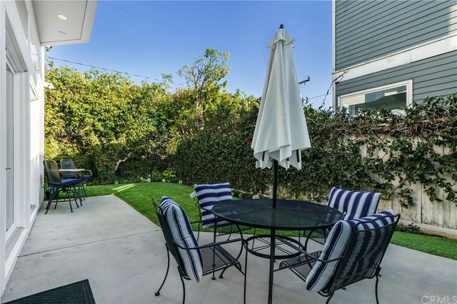 $3,000,000 | 3304 North Poinsettia Avenue, Manhattan Beach, CA 90266