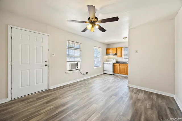 $975 | 1115 Cullin Avenue, San Antonio, TX 78221