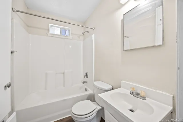 $975 | 1115 Cullin Avenue, San Antonio, TX 78221