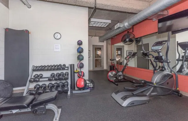 $3,025 | 315 2nd Street, Unit 305, Ann Arbor, MI 48103