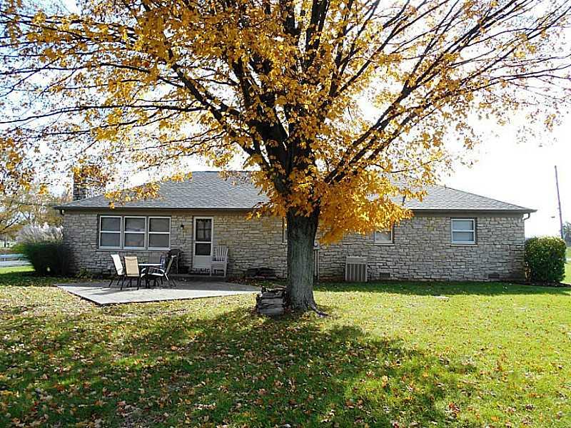 2990 Davis Road Indianapolis, IN 46239 - Photo 2 of 24 Gallery Image 2