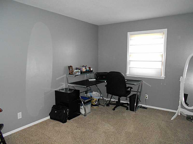 2990 Davis Road Indianapolis, IN 46239 - Photo 14 of 24 Gallery Image 14