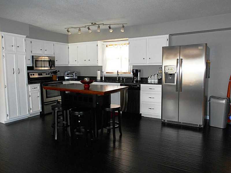 2990 Davis Road Indianapolis, IN 46239 - Photo 6 of 24 Gallery Image 6