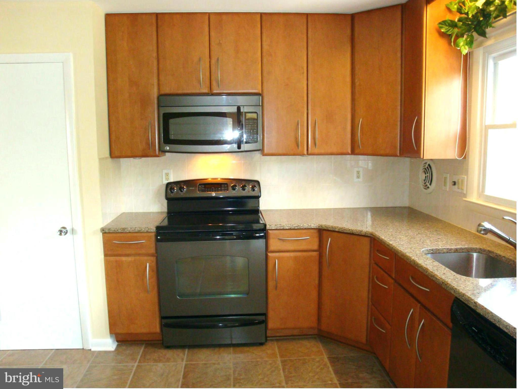 4603 Carroll Manor Road Baldwin, MD 21013 - Photo 8 of 30 Kitchen w/ pantry