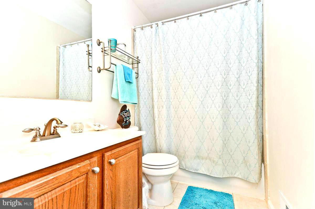 12565 Curling Road Manassas, VA 20112 - Photo 20 of 30 Bath